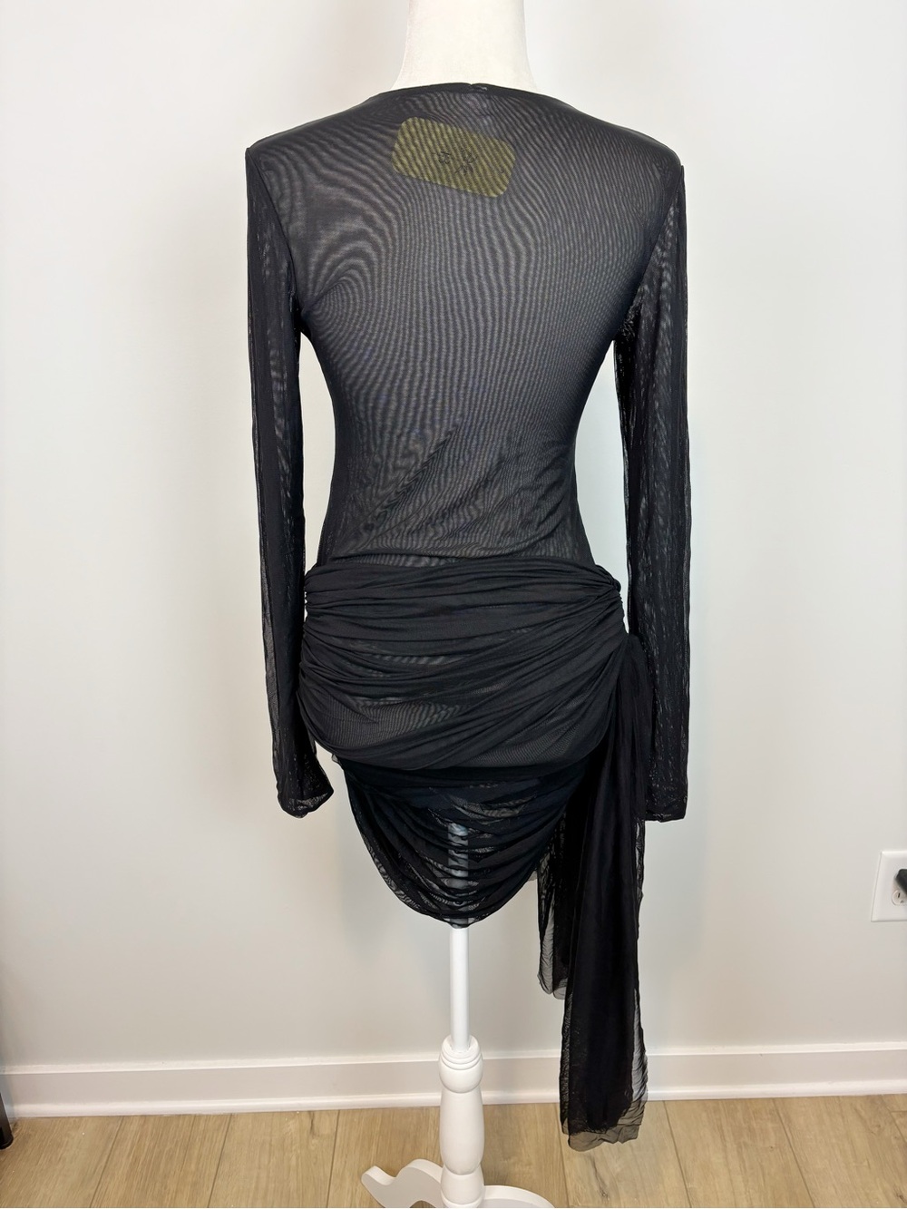 BANANHOT Aiden Dress in Black Size L - Picture 6 of 10
